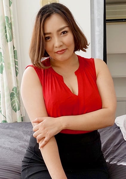 Riko (29) / Cream Pie Mature