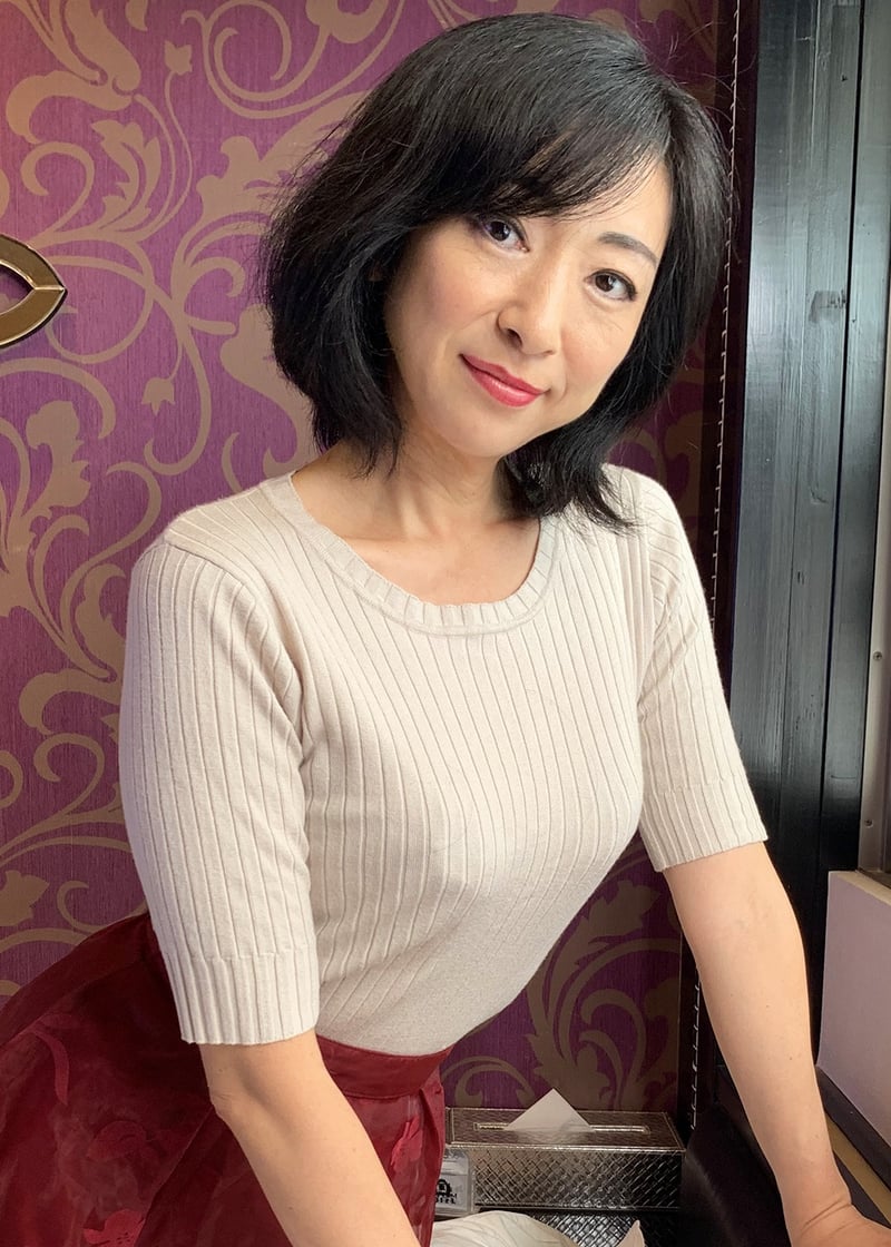 Emi (42) / Cream Pie Mature
